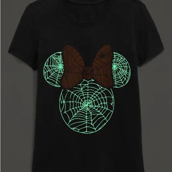 3/$19 or 4/$25 Halloween Glow In The Dark Minnie Mouse Disney Shirt Sz Small 6/7 - Picture 3 of 16